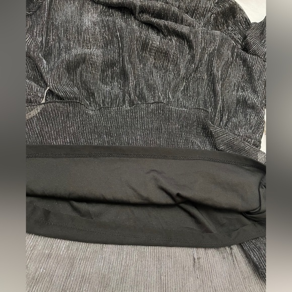 Elegant Black Women's Top - Picture 5 of 9